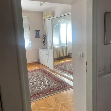 Apartment Lux